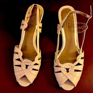 Soft Style, A Hush Puppies Company,  cream colored sandals, 10M